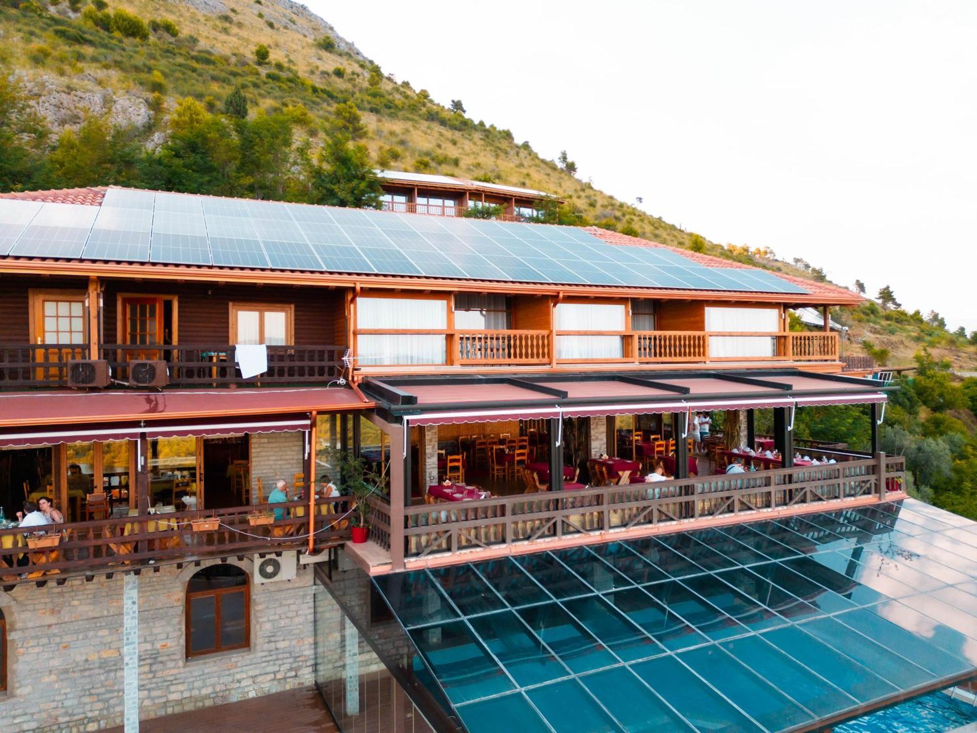 Hotel Shpija E Gjyshit Canaj Dış mekan fotoğraf