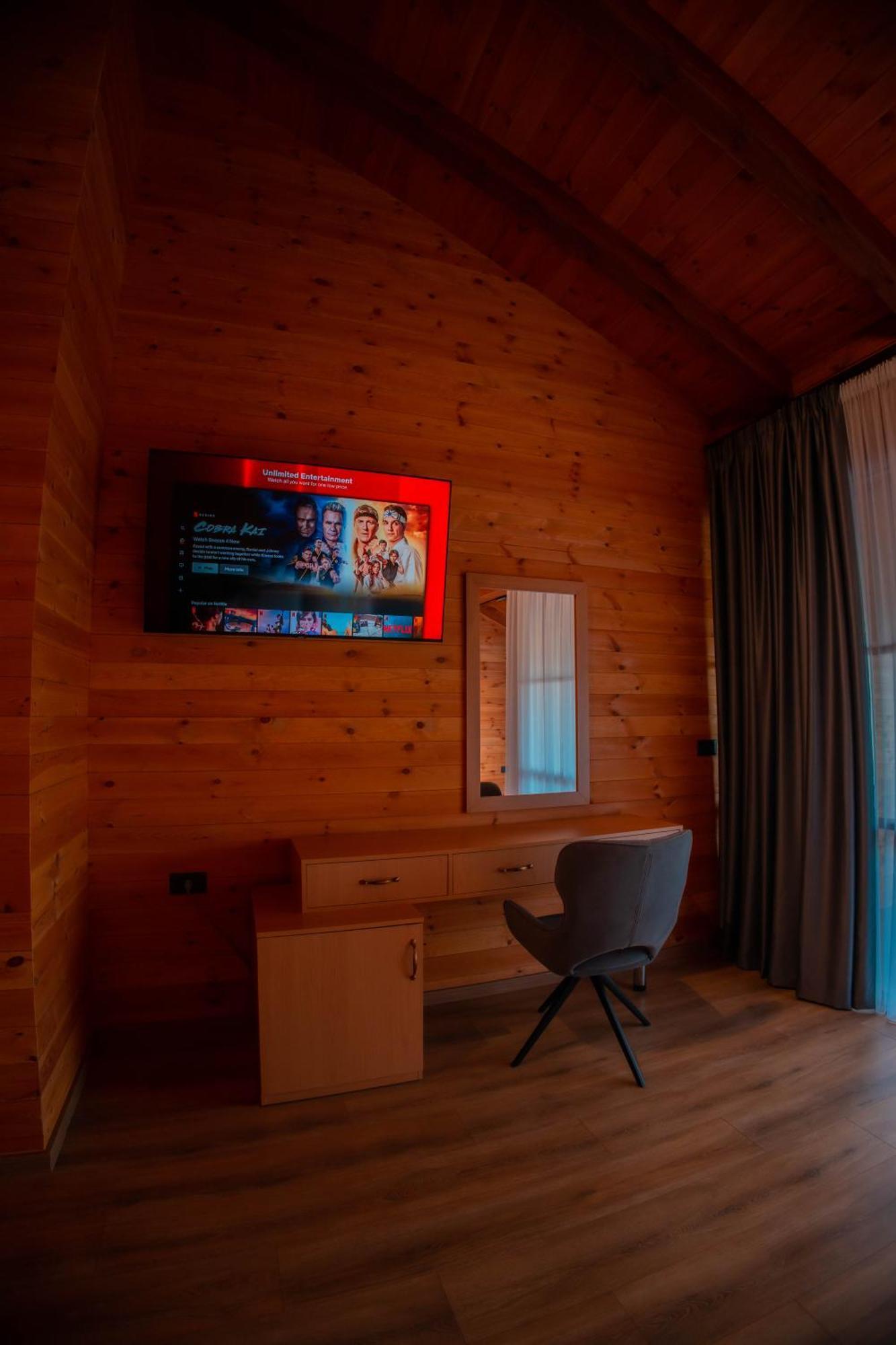 Hotel Shpija E Gjyshit Canaj Dış mekan fotoğraf