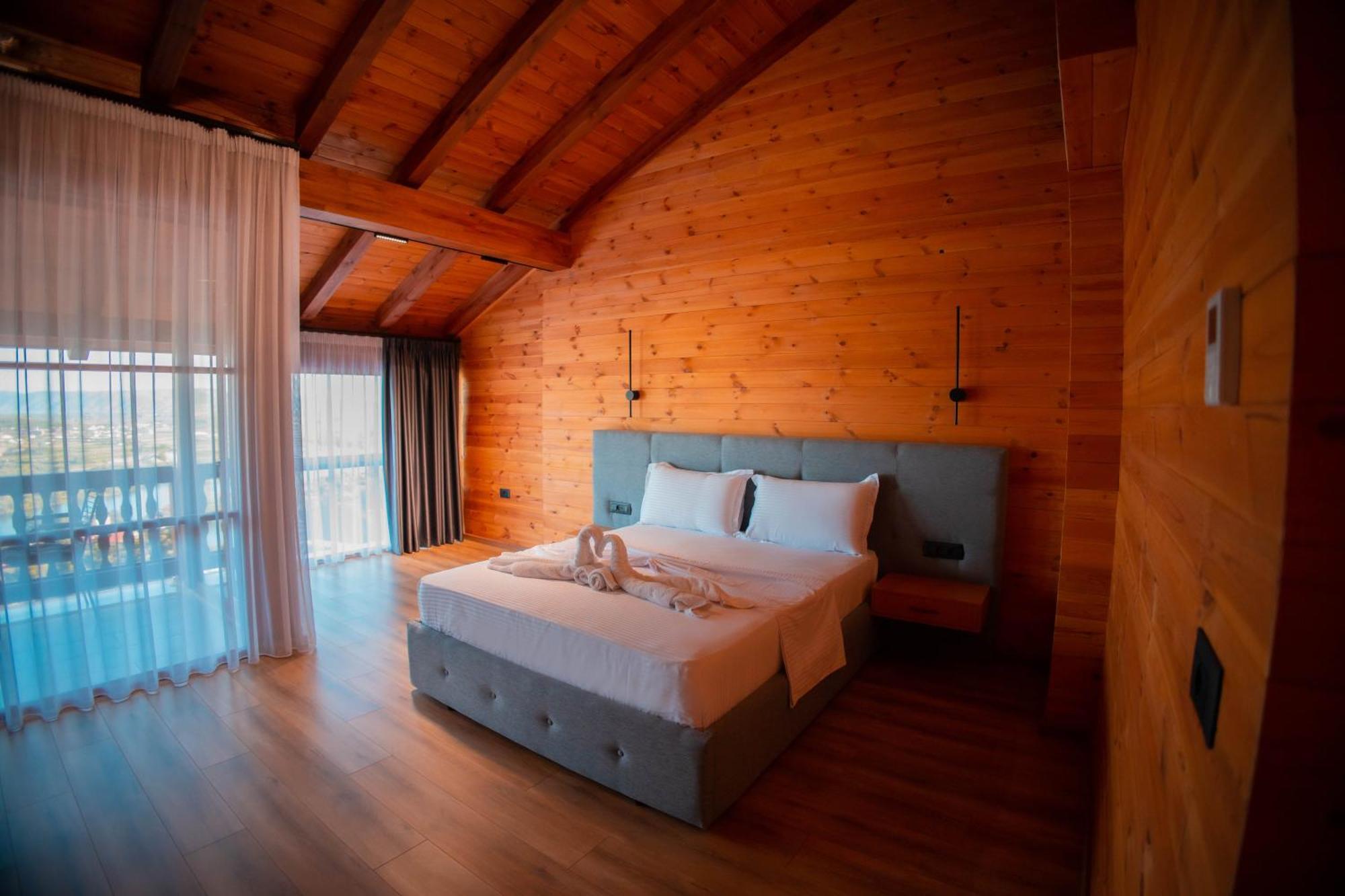 Hotel Shpija E Gjyshit Canaj Dış mekan fotoğraf