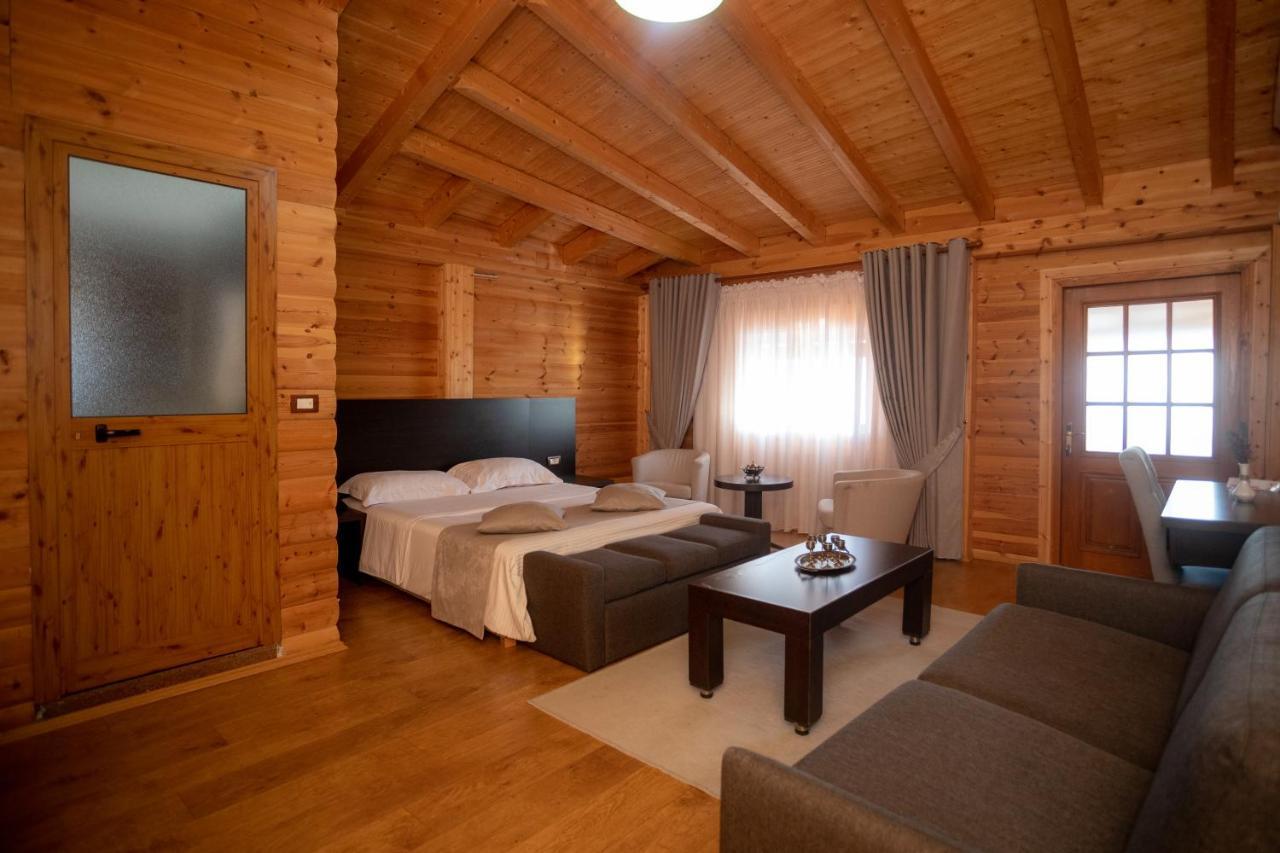 Hotel Shpija E Gjyshit Canaj Dış mekan fotoğraf