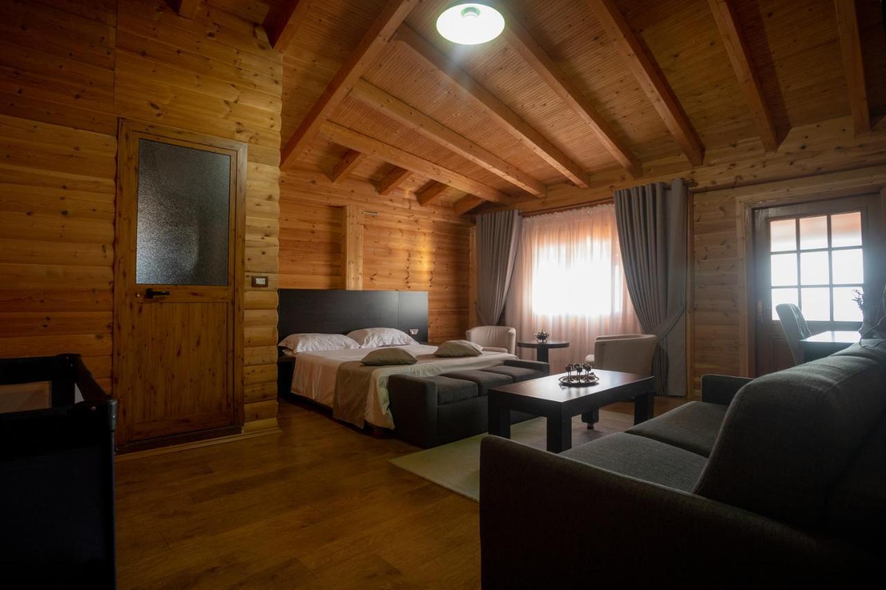 Hotel Shpija E Gjyshit Canaj Dış mekan fotoğraf
