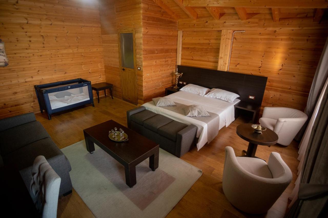 Hotel Shpija E Gjyshit Canaj Dış mekan fotoğraf