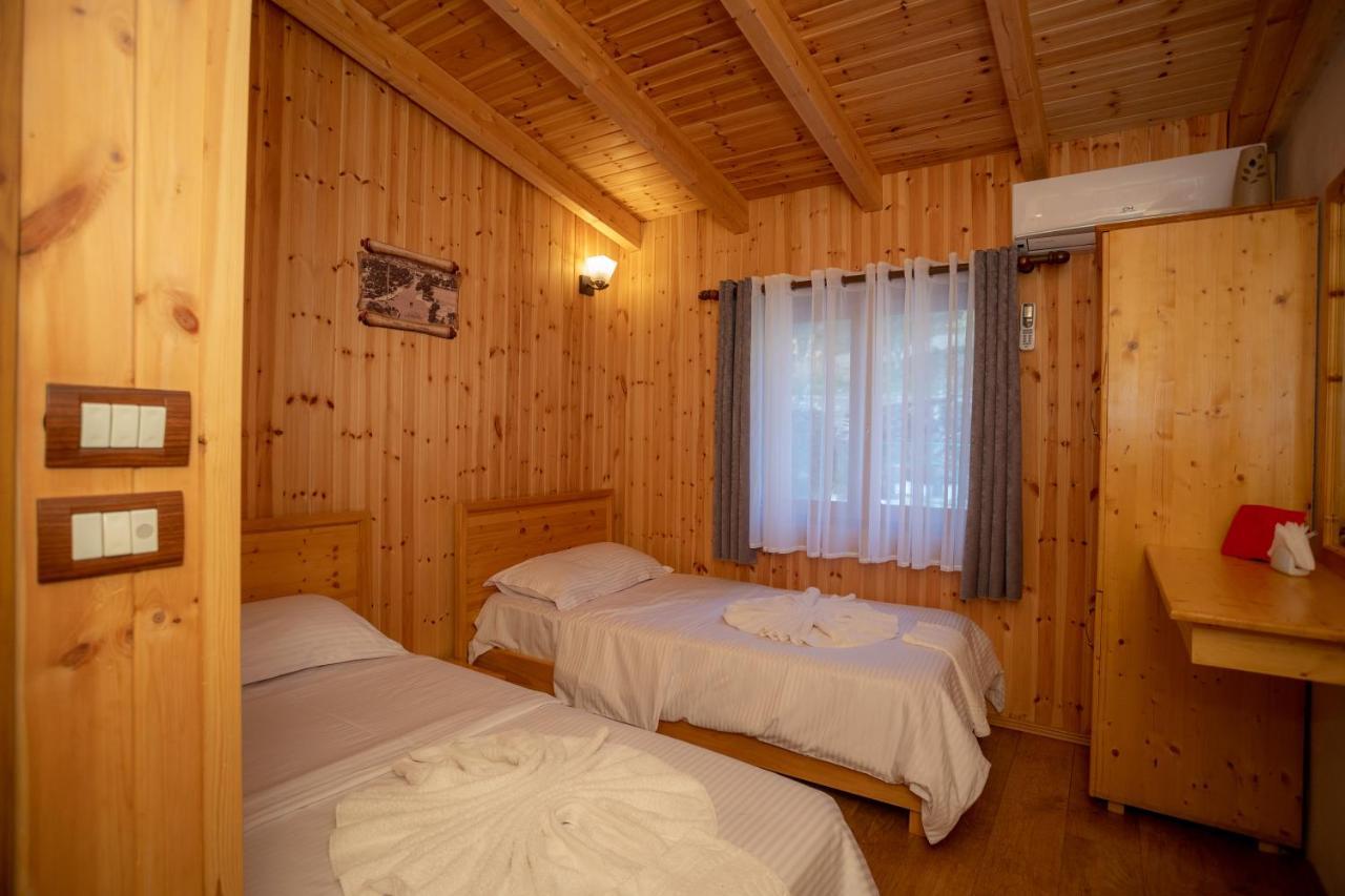 Hotel Shpija E Gjyshit Canaj Dış mekan fotoğraf