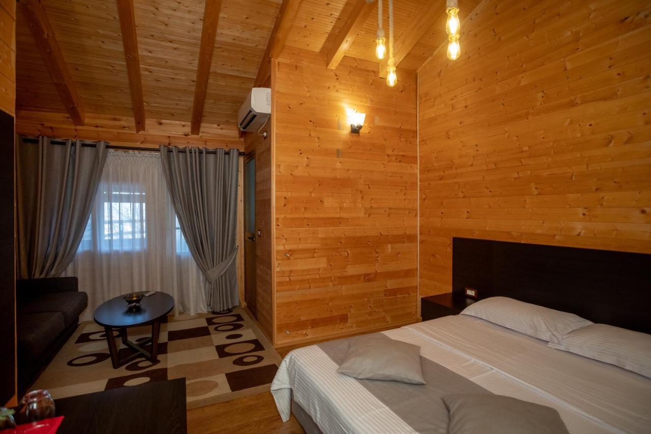 Hotel Shpija E Gjyshit Canaj Dış mekan fotoğraf