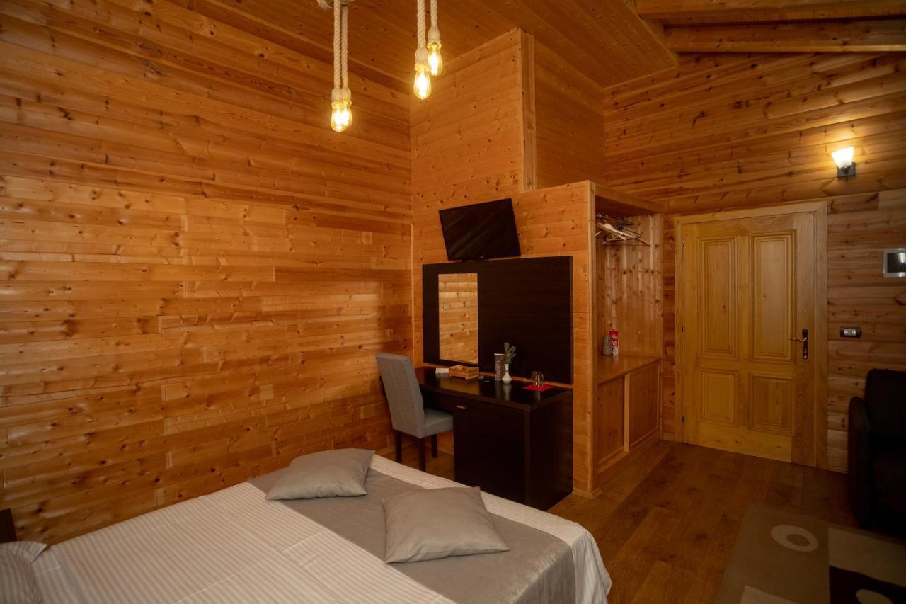 Hotel Shpija E Gjyshit Canaj Dış mekan fotoğraf