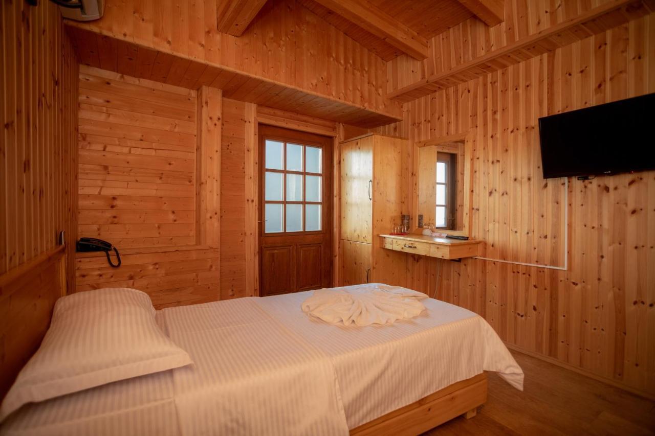 Hotel Shpija E Gjyshit Canaj Dış mekan fotoğraf