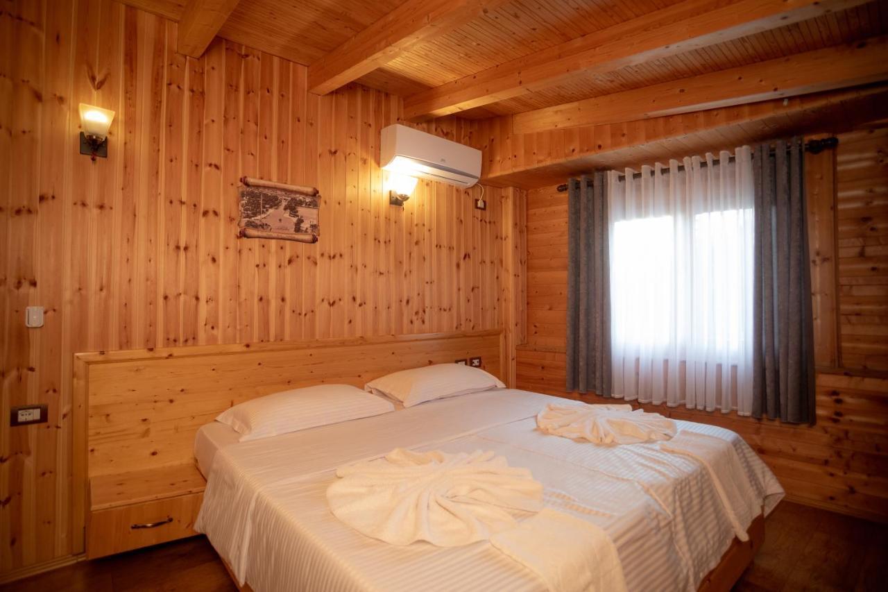 Hotel Shpija E Gjyshit Canaj Dış mekan fotoğraf