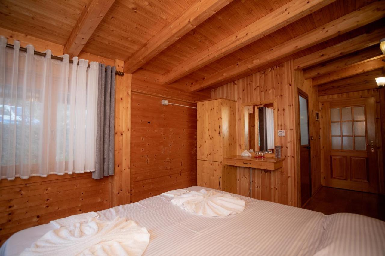 Hotel Shpija E Gjyshit Canaj Dış mekan fotoğraf