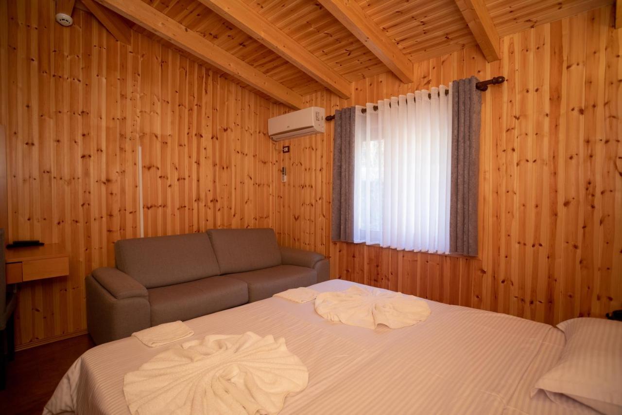 Hotel Shpija E Gjyshit Canaj Dış mekan fotoğraf