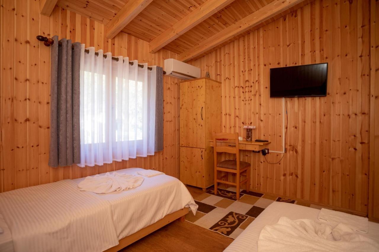 Hotel Shpija E Gjyshit Canaj Dış mekan fotoğraf